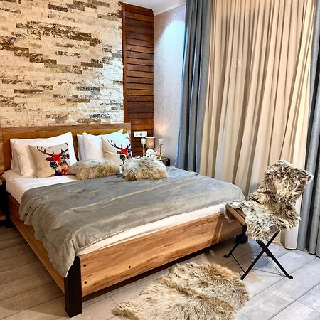 Hotel Gold Tower Mestia Bagian luar foto