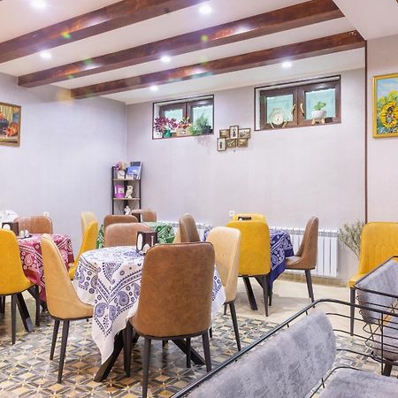 Hotel Gold Tower Mestia Bagian luar foto