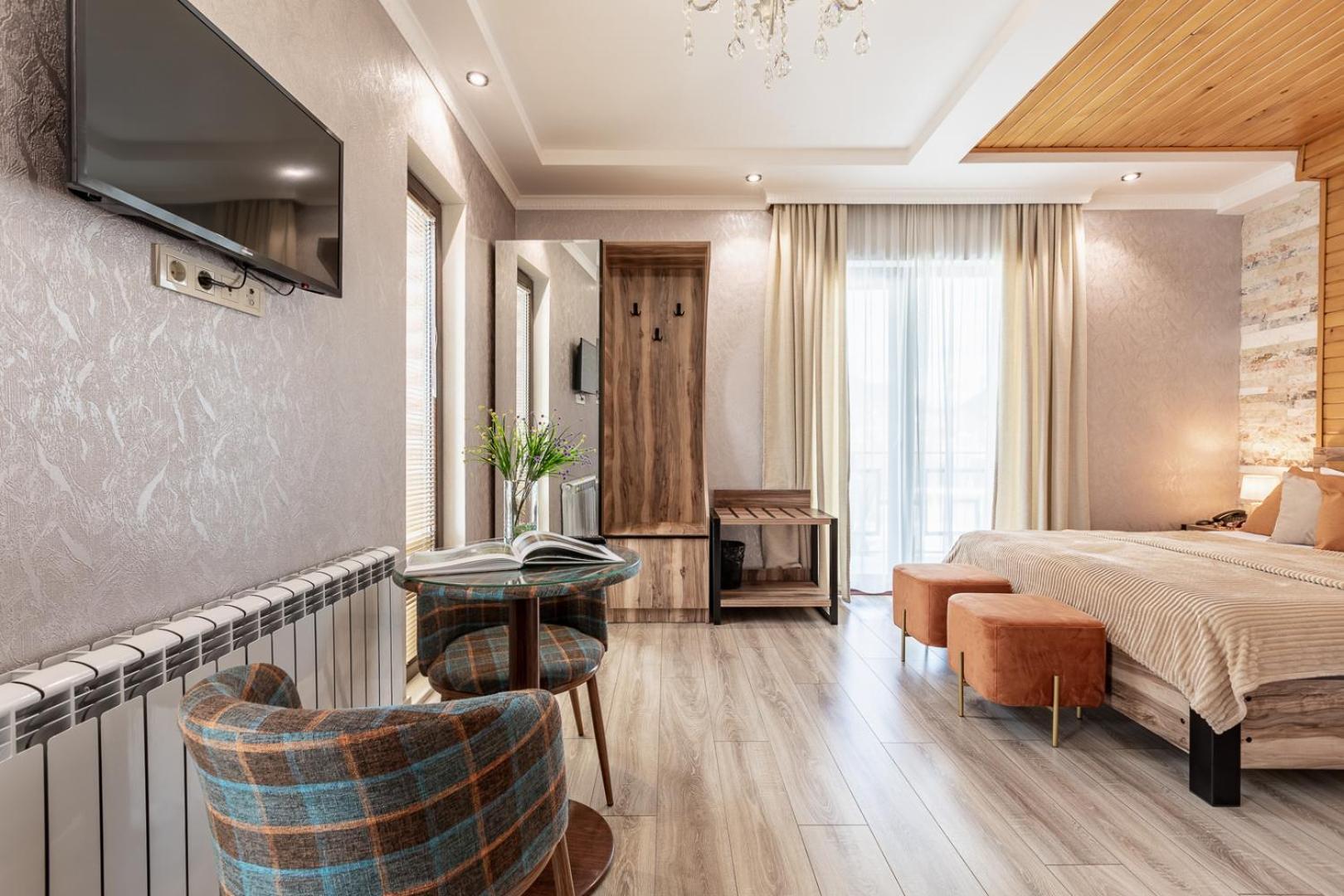 Hotel Gold Tower Mestia Bagian luar foto